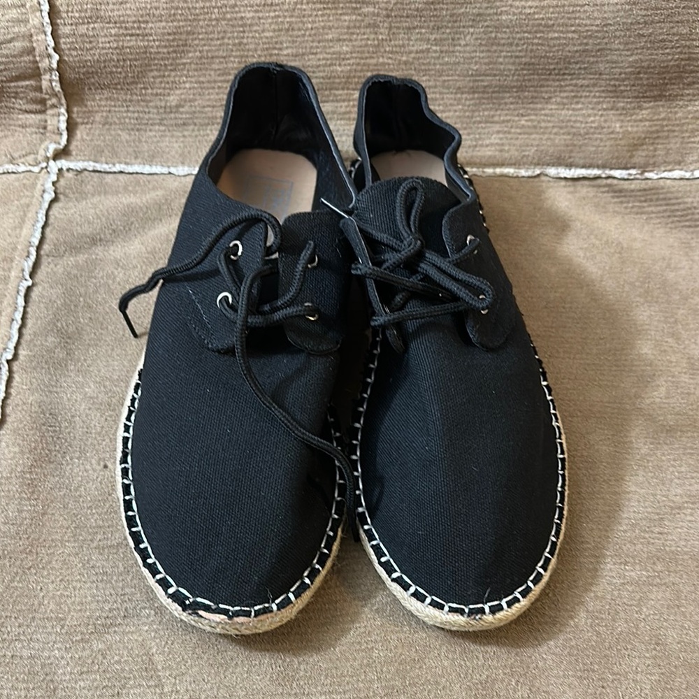 Men’s Truffle Canvas Espadrilles Size 11 NWT